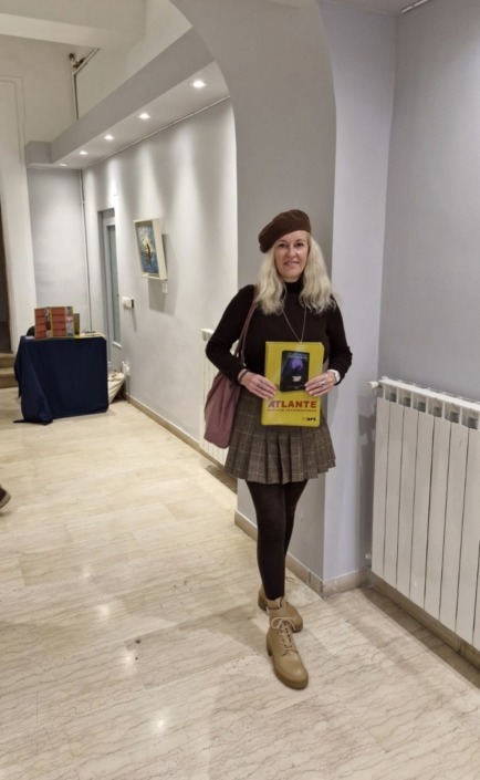 Christin Behrend, exhibition of the painting "Sunrise" in the Galleria dei Miracoli in Rome.